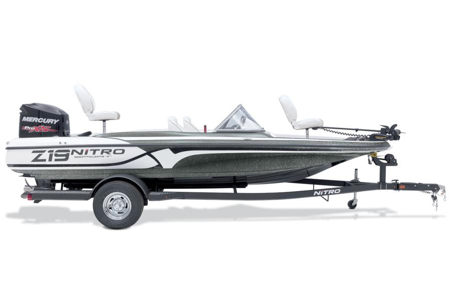 2018 NITRO® Z19 Sport Boat